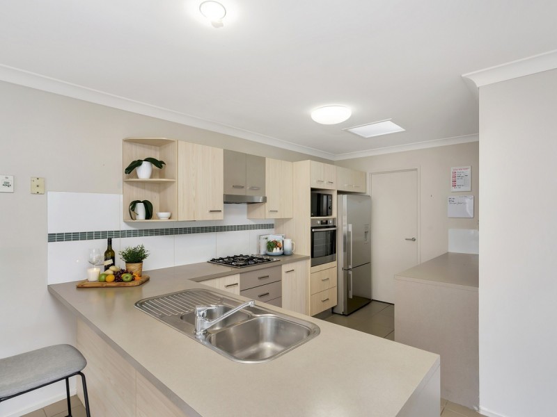 15 Appollo Place, Oxenford QLD 4210