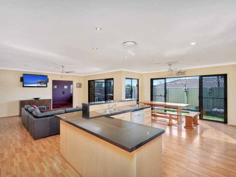 17 Cossington Circuit, Maudsland QLD 4210