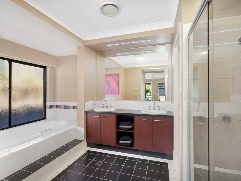 17 Cossington Circuit, Maudsland QLD 4210