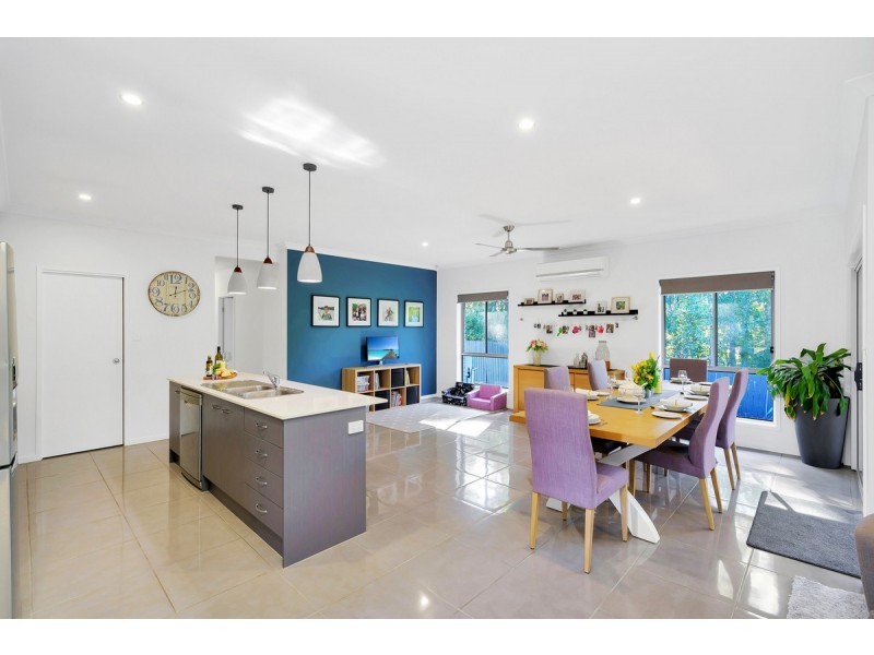 15 Joshua Place, Oxenford QLD 4210