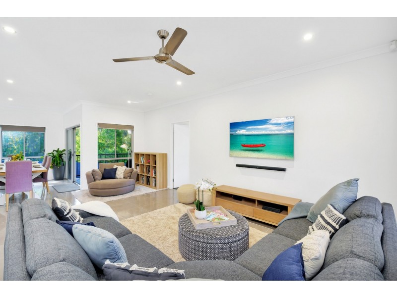 15 Joshua Place, Oxenford QLD 4210