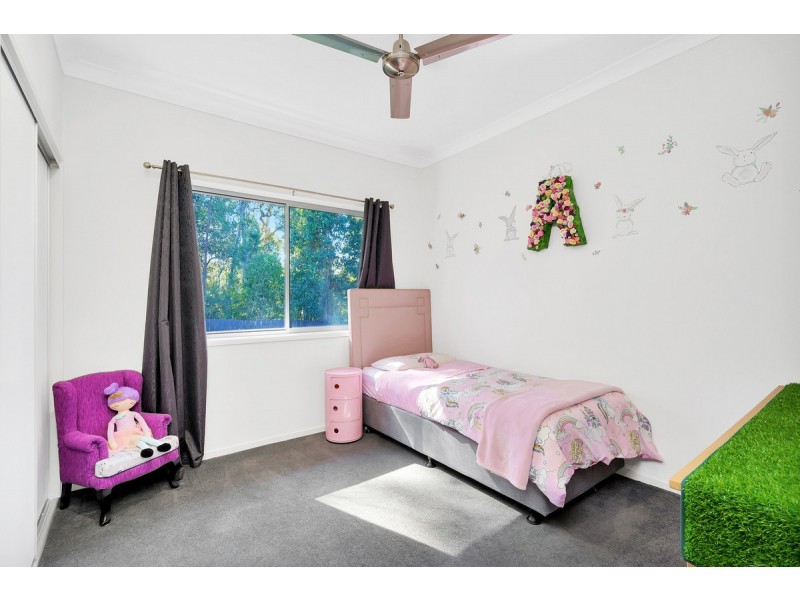 15 Joshua Place, Oxenford QLD 4210