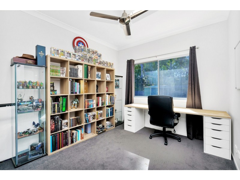 15 Joshua Place, Oxenford QLD 4210