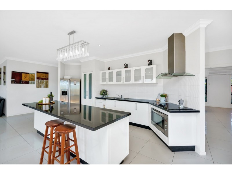 40 Salvado Drive, Pacific Pines QLD 4211
