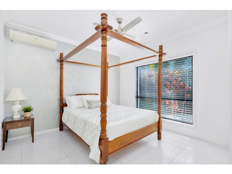 40 Salvado Drive, Pacific Pines QLD 4211