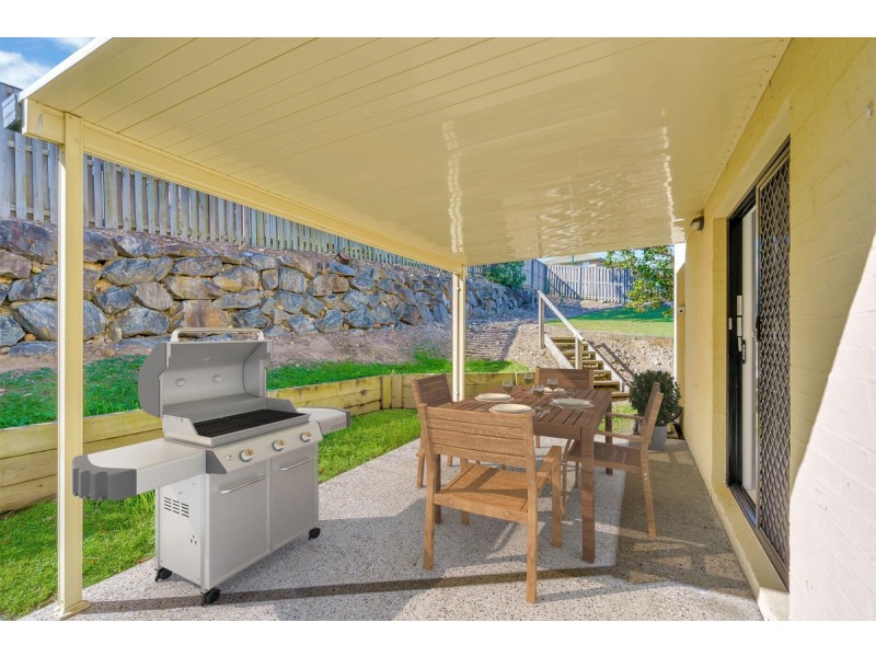 7 Beaumont Crescent, Pacific Pines QLD 4211