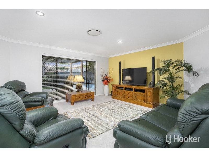107 Salvado Drive, Pacific Pines QLD 4211