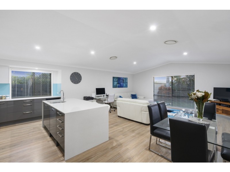 107 Salvado Drive, Pacific Pines QLD 4211