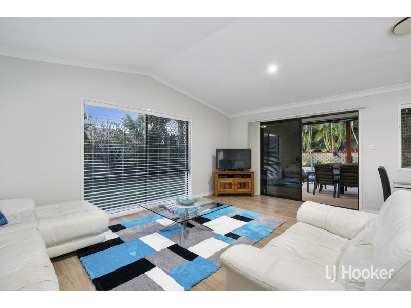 107 Salvado Drive, Pacific Pines QLD 4211