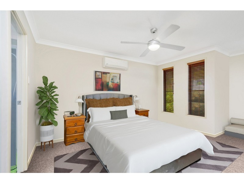 50 Aldgate Crescent, Pacific Pines QLD 4211