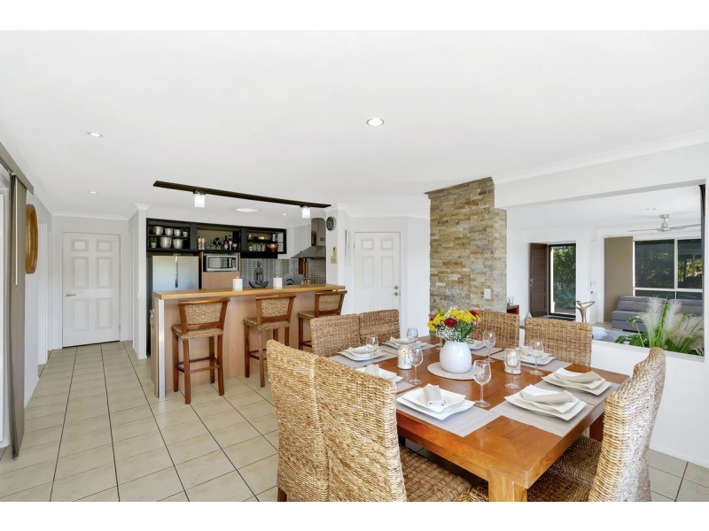 2 Molokai Crescent, Pacific Pines QLD 4211