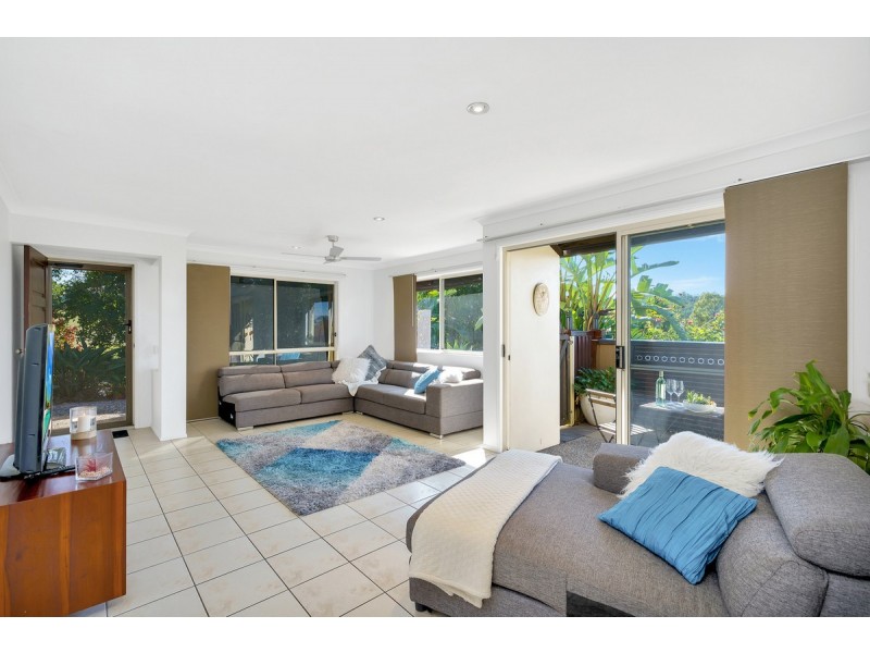 2 Molokai Crescent, Pacific Pines QLD 4211