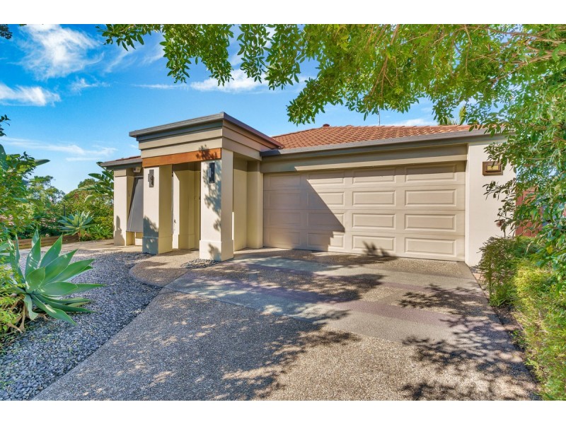 2 Molokai Crescent, Pacific Pines QLD 4211