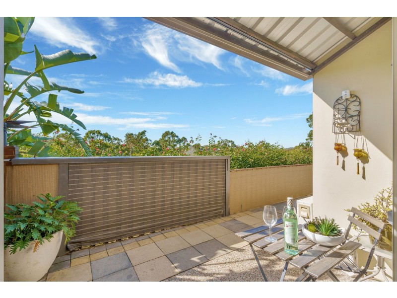 2 Molokai Crescent, Pacific Pines QLD 4211