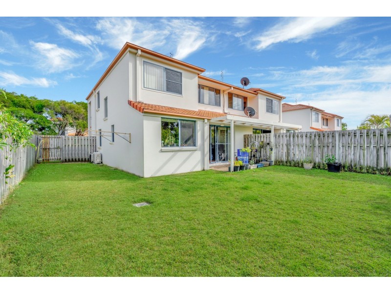 43/2 Studio Drive, Pacific Pines QLD 4211