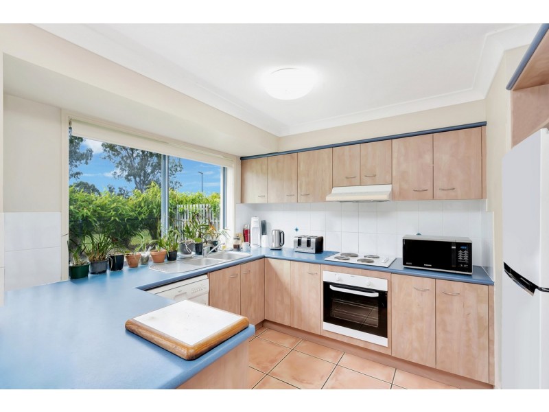 43/2 Studio Drive, Pacific Pines QLD 4211