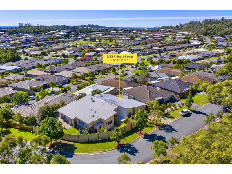 2/32 Aldgate Crescent, Pacific Pines QLD 4211