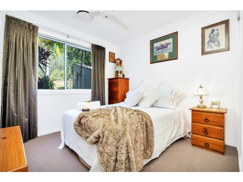 2/32 Aldgate Crescent, Pacific Pines QLD 4211