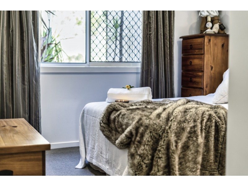 2/32 Aldgate Crescent, Pacific Pines QLD 4211