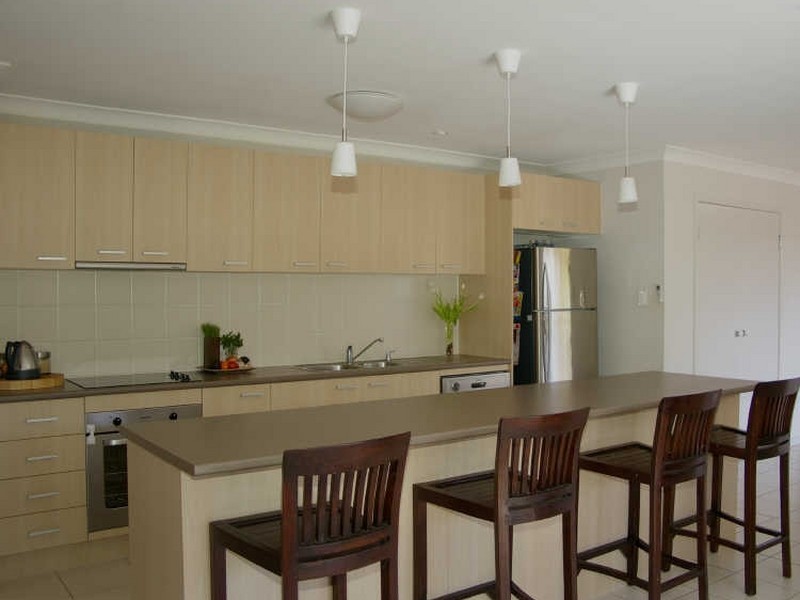 19 Tennant Street, Pacific Pines QLD 4211