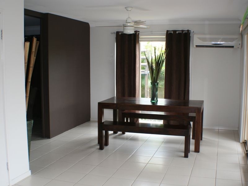 19 Tennant Street, Pacific Pines QLD 4211