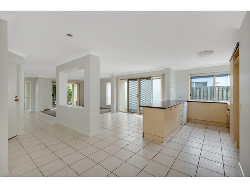 75 Marble Arch Place, Arundel QLD 4214