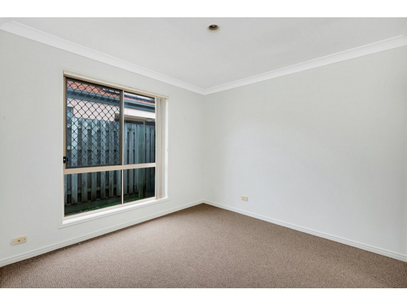 75 Marble Arch Place, Arundel QLD 4214