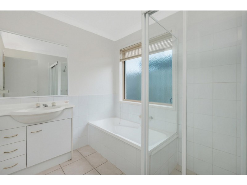 75 Marble Arch Place, Arundel QLD 4214