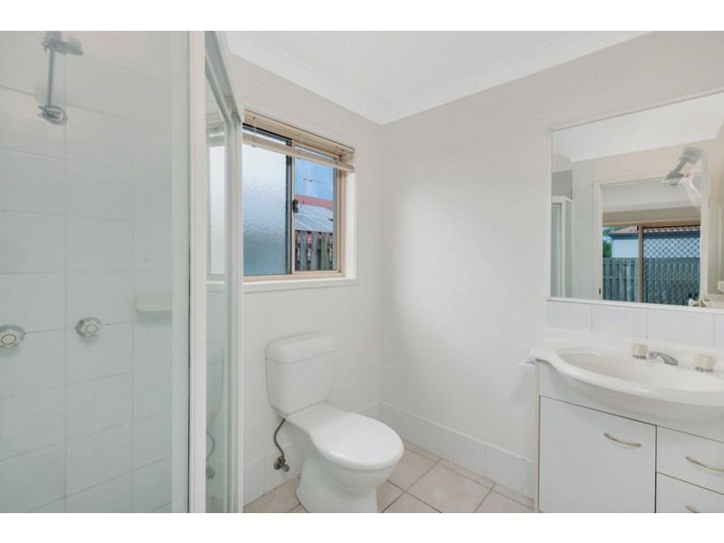75 Marble Arch Place, Arundel QLD 4214