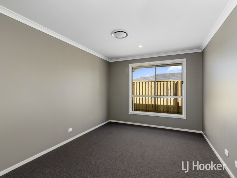 124 Melville Drive, Pimpama QLD 4209