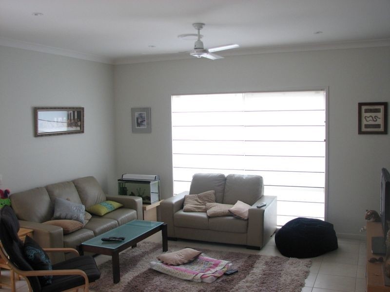 38 Diamantina Circuit, Pacific Pines QLD 4211