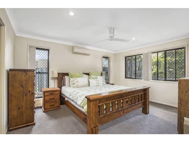 4 Tallow Street, Pacific Pines QLD 4211