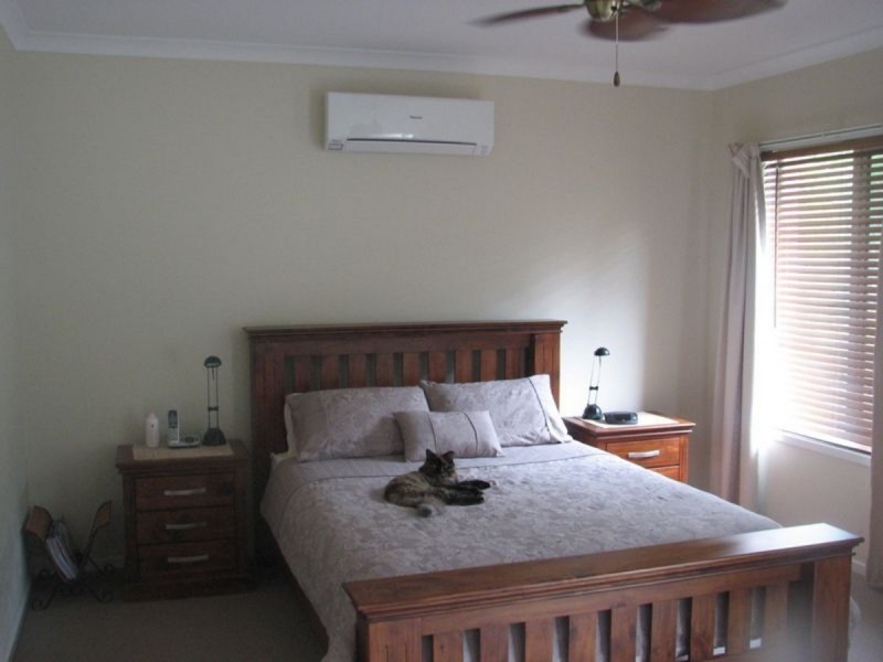 48 Fletcher Crescent, Pacific Pines QLD 4211