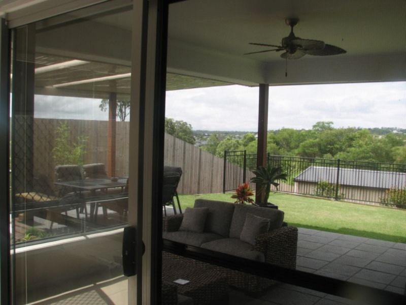 48 Fletcher Crescent, Pacific Pines QLD 4211