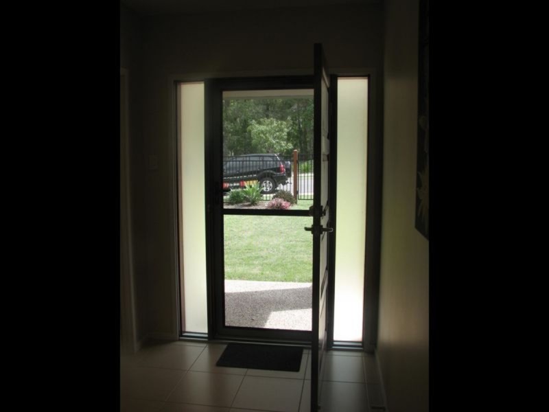 48 Fletcher Crescent, Pacific Pines QLD 4211