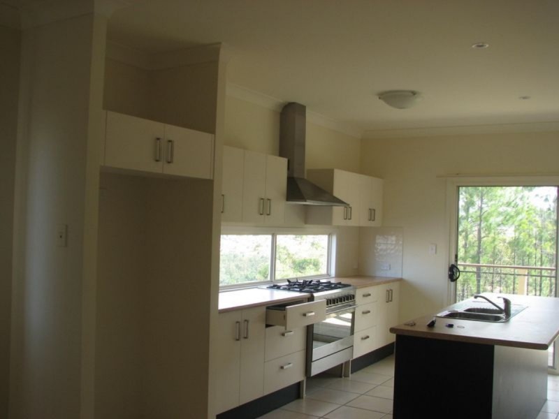 44 Midway Terrace, Pacific Pines QLD 4211