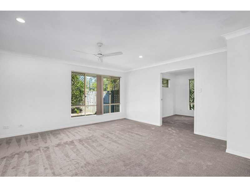 23 Barradeen Circuit, Pacific Pines QLD 4211