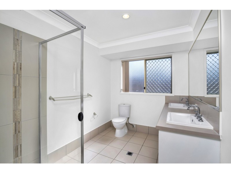 23 Barradeen Circuit, Pacific Pines QLD 4211