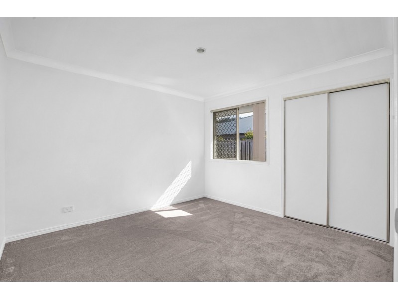 23 Barradeen Circuit, Pacific Pines QLD 4211