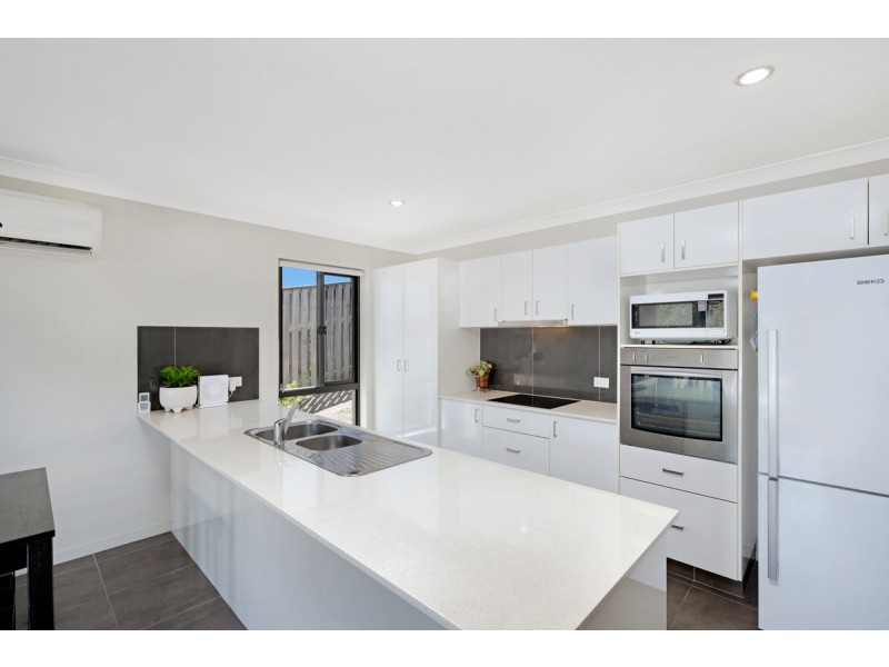 6B Kaplan Street, Oxenford QLD 4210