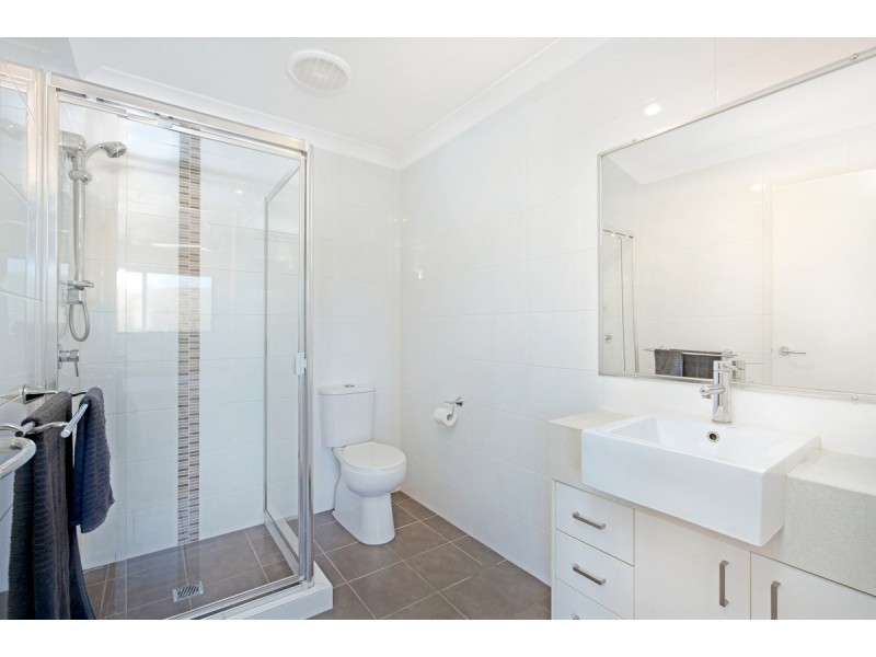 6B Kaplan Street, Oxenford QLD 4210