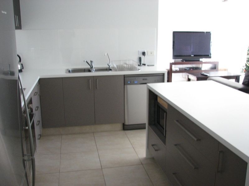 2/15 Kaplan Street, Oxenford QLD 4210