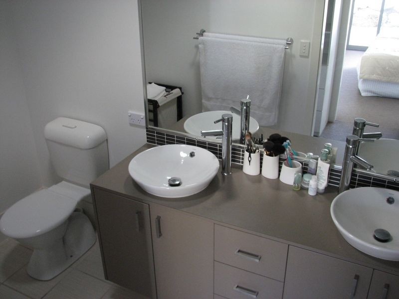 2/15 Kaplan Street, Oxenford QLD 4210