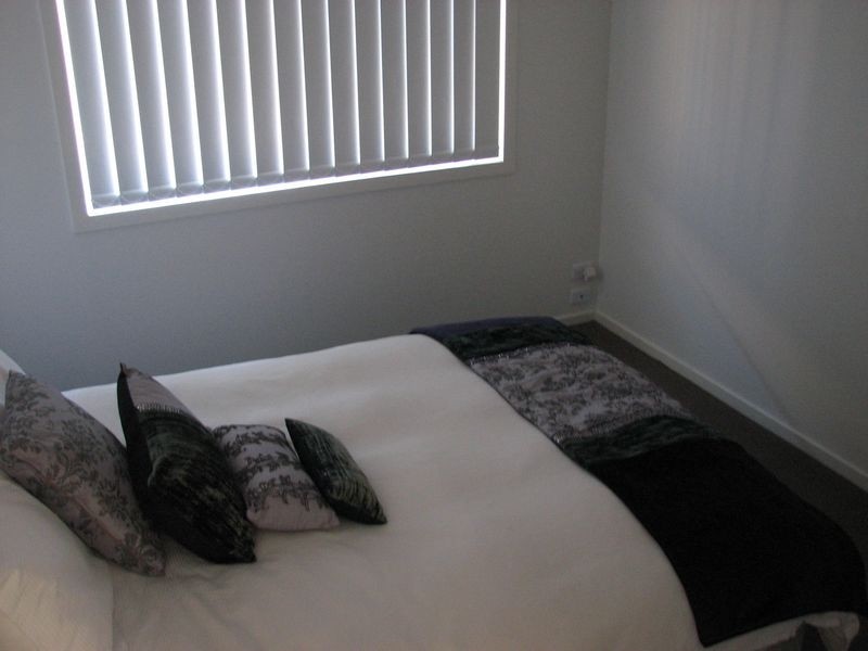 2/15 Kaplan Street, Oxenford QLD 4210