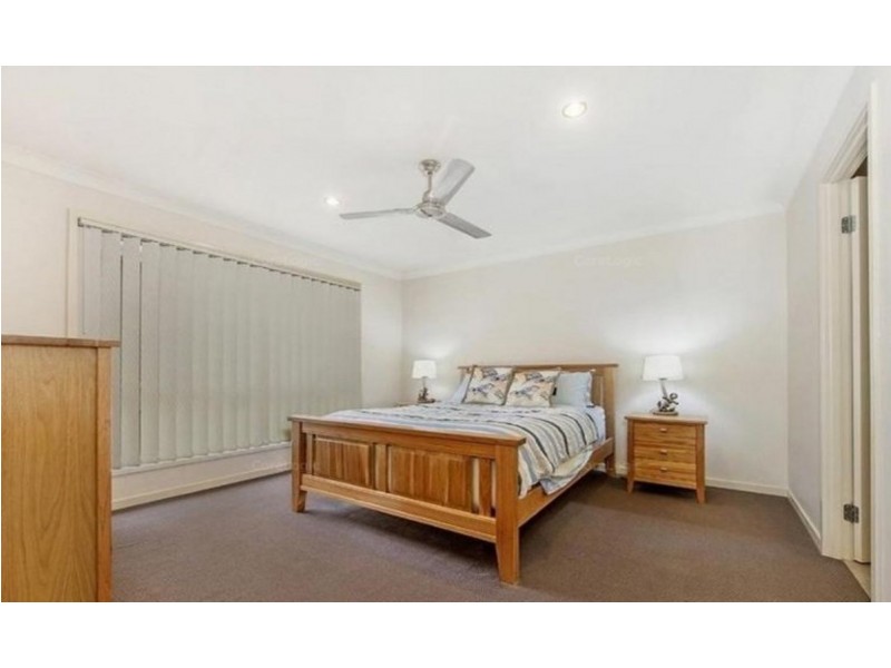 10 Chesterton Street, Pacific Pines QLD 4211