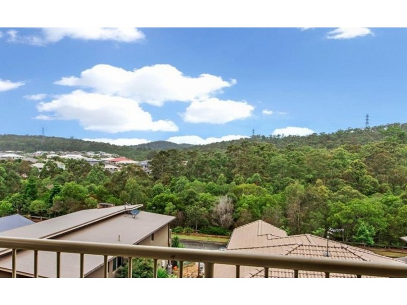 10 Chesterton Street, Pacific Pines QLD 4211