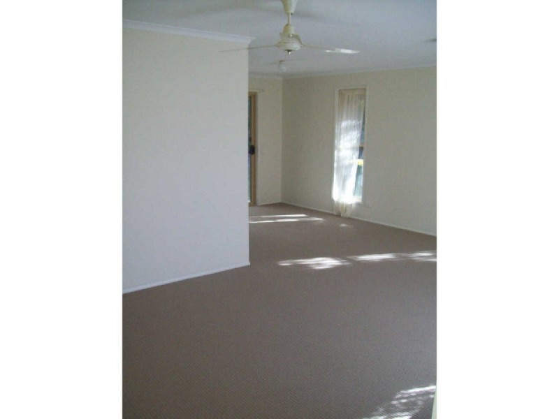 11 Broadway Drive, Oxenford QLD 4210