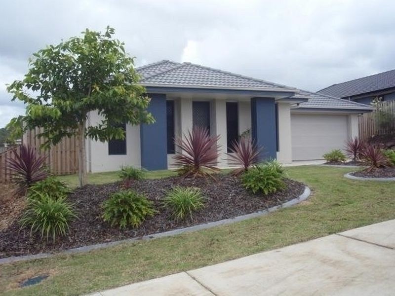 261 Universal Street, Oxenford QLD 4210