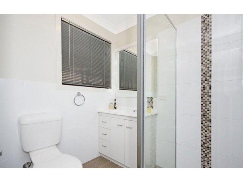 19 Barradine Crescent, Helensvale QLD 4212