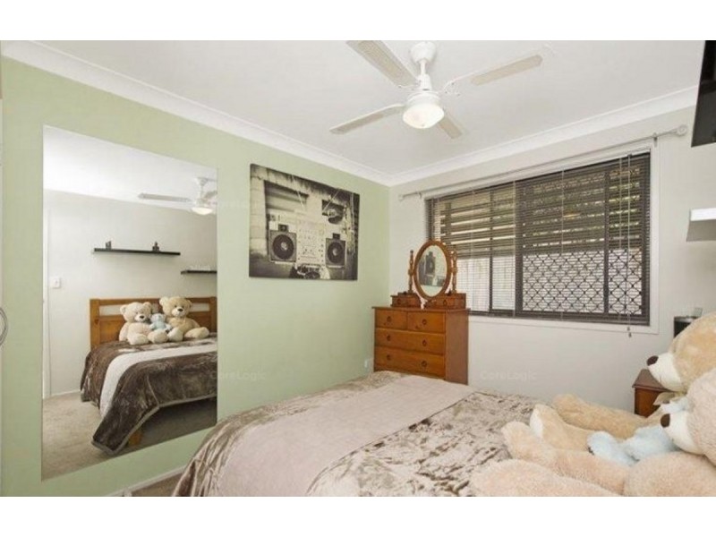 19 Barradine Crescent, Helensvale QLD 4212
